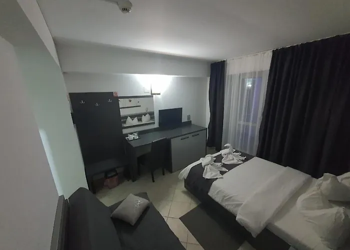 Blue Lagoon بيت ضيافة